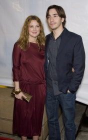 Drew Barrymore y Justin Long tenían una relación sentimental "intermitente" desde hace algunos años